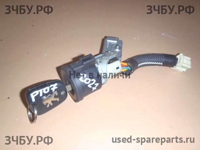 Peugeot 107 Замок зажигания