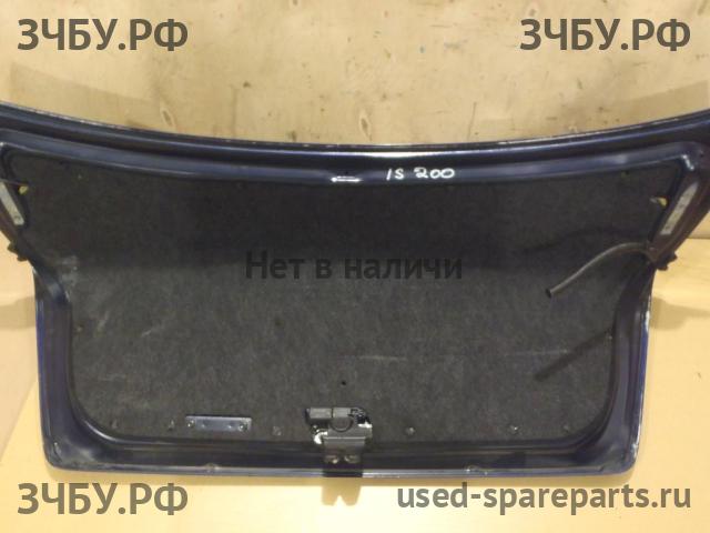 Lexus IS (1) 200/300 Обшивка крышки багажника