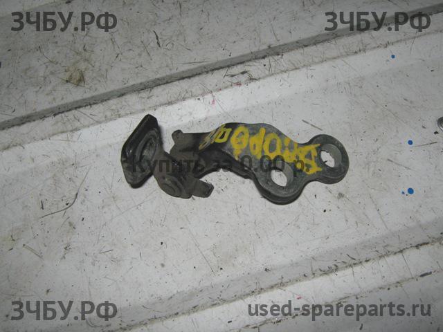 Ford Focus 1 Петля двери передней правой