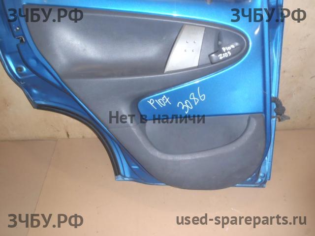 Peugeot 107 Обшивка двери задней левой