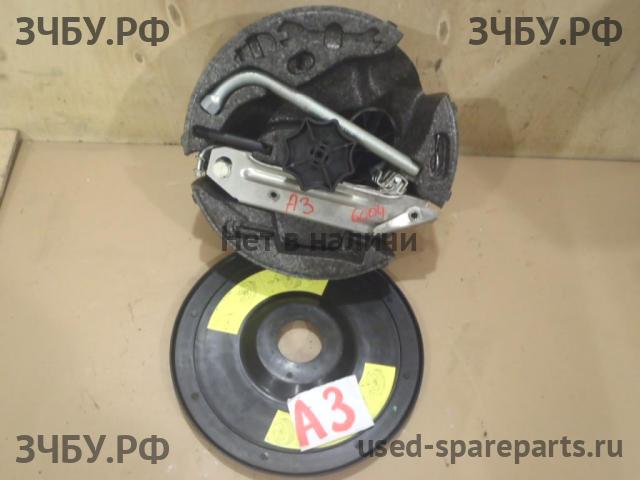 Audi A3 [8L] Домкрат