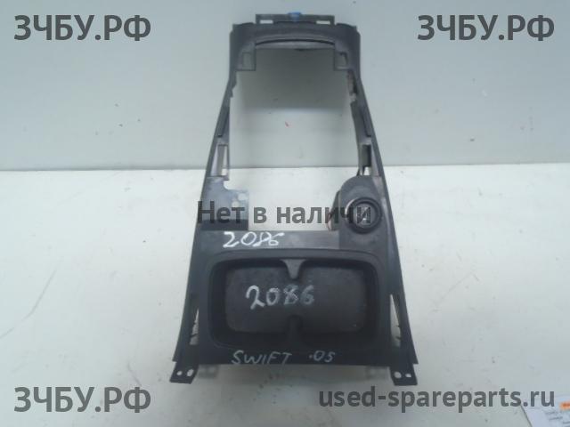Suzuki Swift 2 Подстаканник