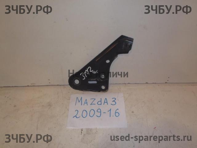 Mazda 3 [BL] Кронштейн передней балки