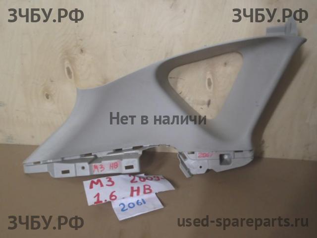 Mazda 3 [BL] Накладка стойки задней левой