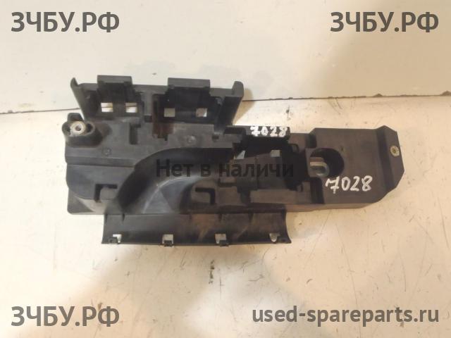 Saab 9-3 (2) Кронштейн