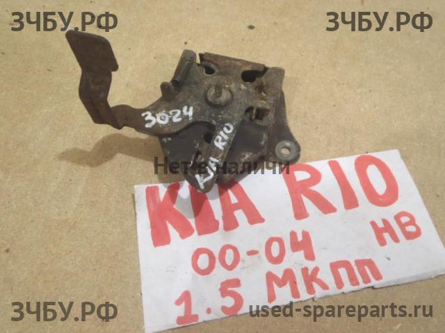 KIA Rio 1 Замок капота