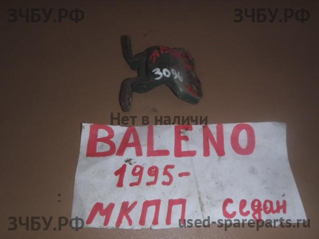 Suzuki Baleno 1 Петля двери задней левой