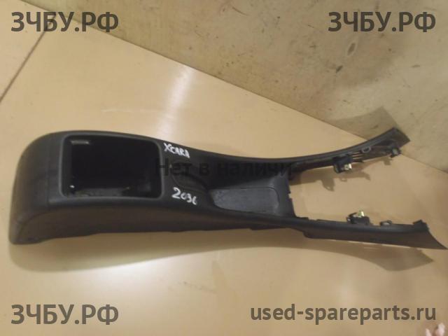 Citroen Xsara 1 Консоль между сиденьями (Подлокотник)