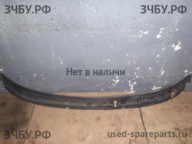 Mitsubishi Space Runner 1 Решетка стеклоочистителя (Дефлектор водостока)