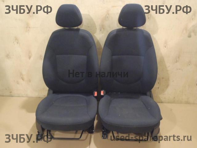 Hyundai Solaris 1 Сиденья (комплект)
