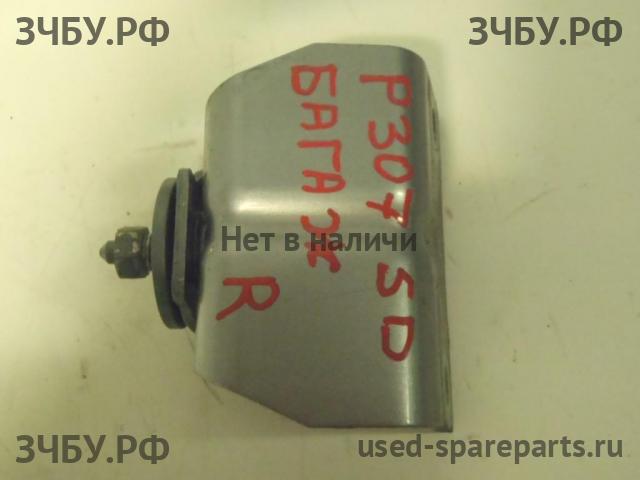 Peugeot 307 Петля двери багажника