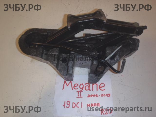 Renault Megane 2 Домкрат