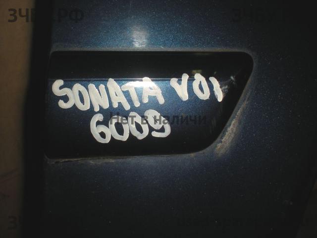 Hyundai Sonata 5 Молдинг двери передней левой