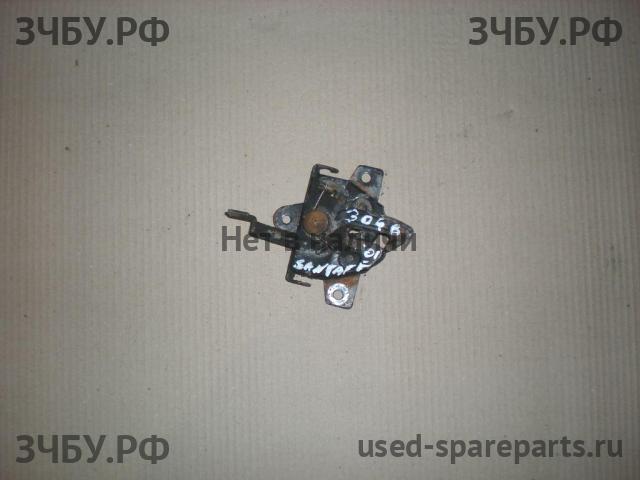 Hyundai Santa Fe 1 (SM) Замок капота