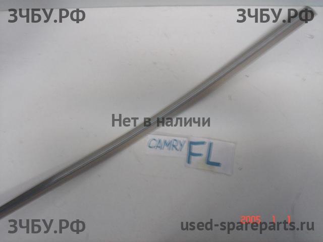 Toyota Camry 5 (V30) Молдинг двери передней правой
