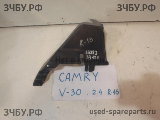 Toyota Camry 5 (V30) Пыльник двигателя правый