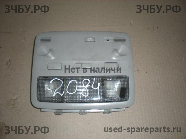 Toyota Avensis 2 Подстаканник