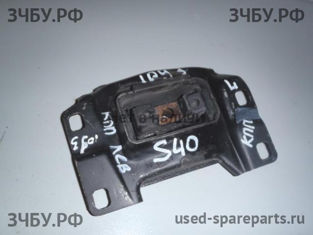 Volvo S40 (3) Опора КПП