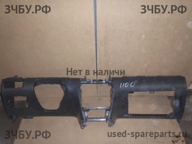 Toyota Corolla (E12) Торпедо