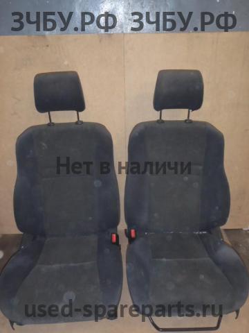 Toyota Corolla (E12) Сиденья (комплект)