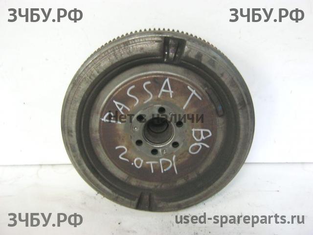 Volkswagen Passat B6 Маховик