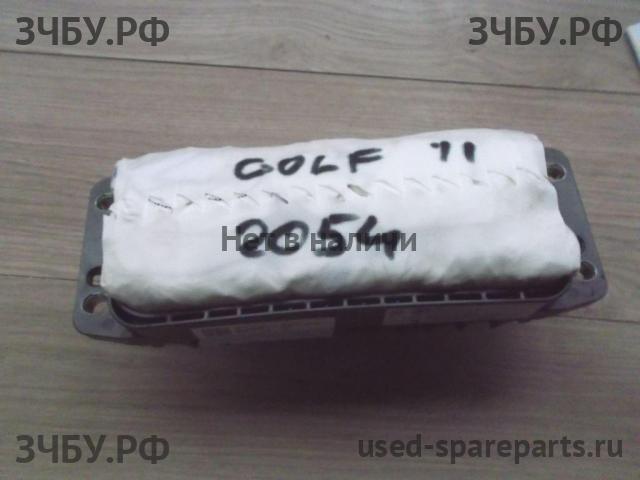 Volkswagen Golf 6 Полка задняя