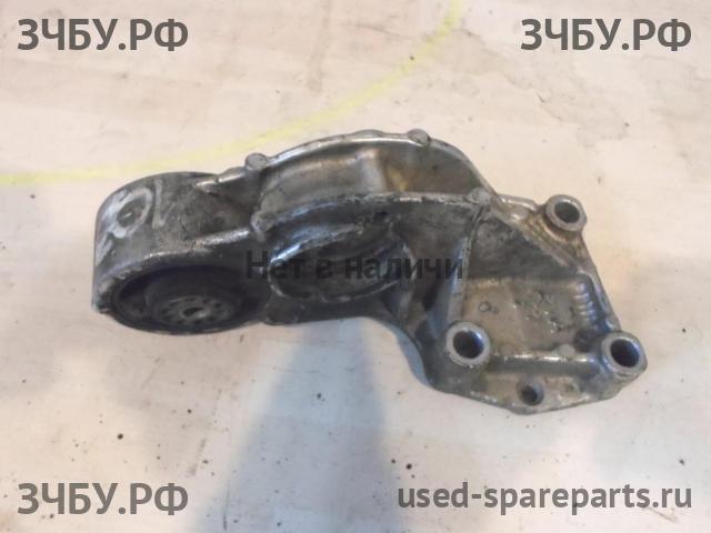 Peugeot 206 Опора двигателя
