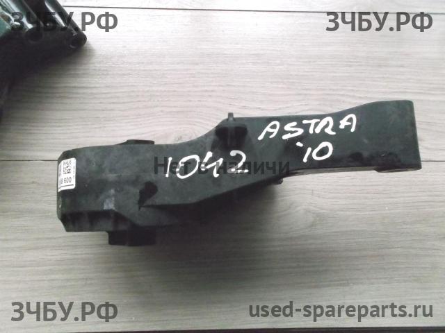 Opel Astra J Опора двигателя