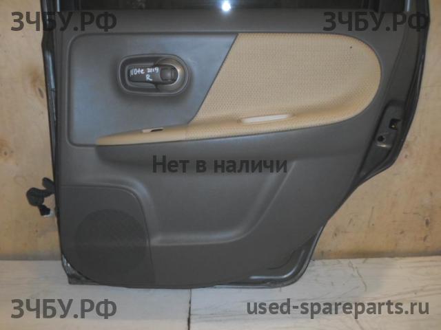 Nissan Note 1 (E11) Обшивка двери задней правой