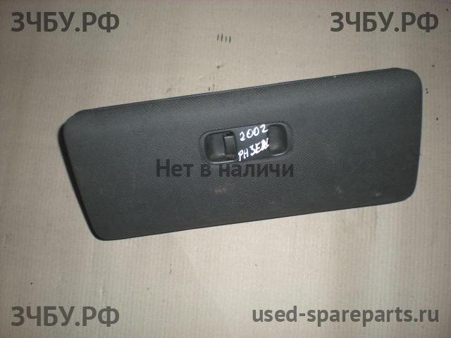 Mitsubishi Pajero/Montero 3 Бачок омывателя заднего стекла