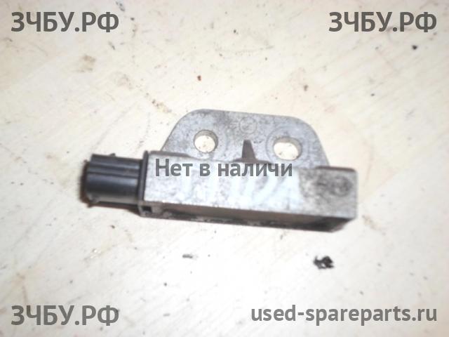 Nissan Tiida 1 Датчик