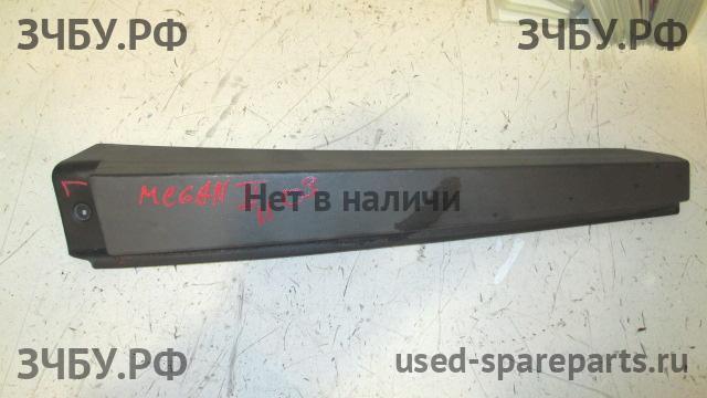 Renault Megane 2 Накладка стойки