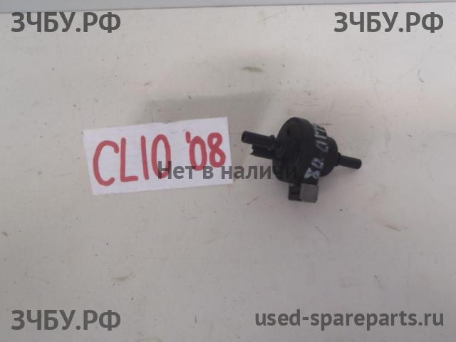 Renault Clio 3 Кнопка аварийной сигнализации