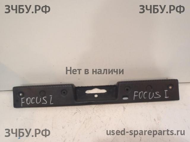 Ford Focus 1 Накладка задней панели