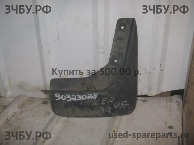 Mitsubishi Lancer 9 [CS/Classic] Брызговик задний правый