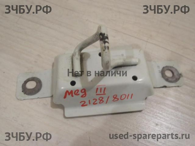 Renault Megane 3 Ответная часть замка капота