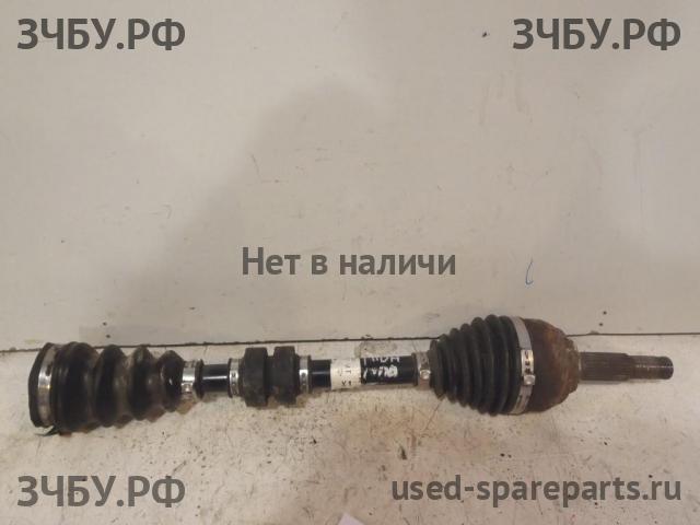 Nissan Tiida 1 Полуось передняя правая