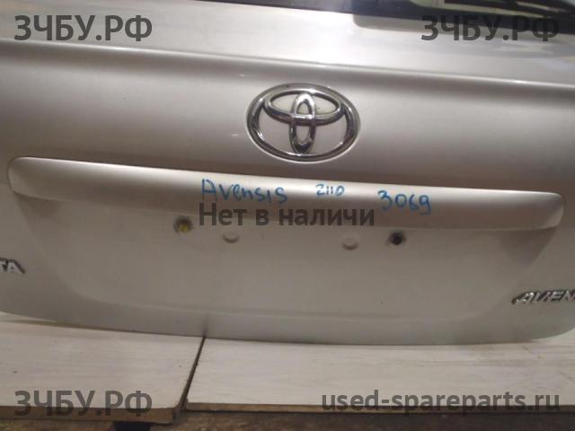 Toyota Avensis 2 Накладка на дверь багажника
