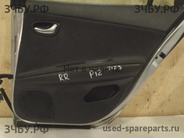 Nissan Primera P12 Обшивка двери задней правой