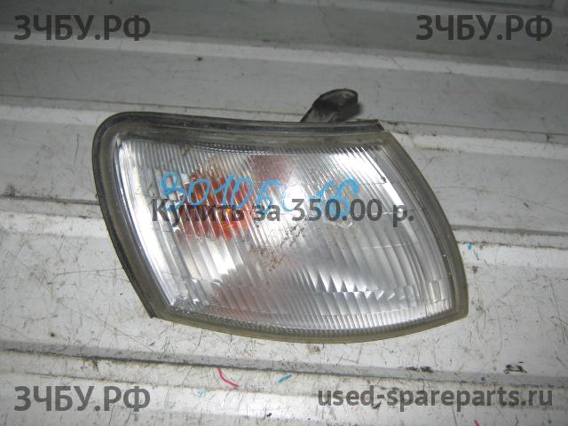 Toyota Carina.E (T190) Указатель поворота правый