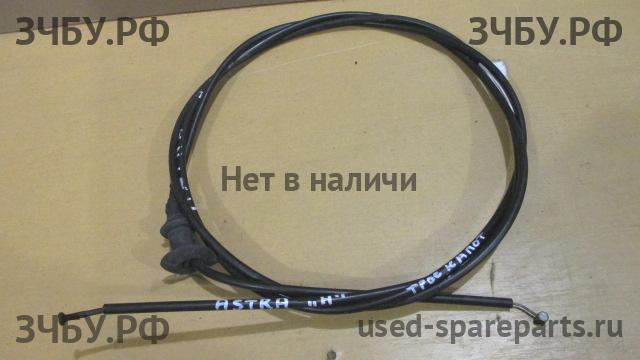 Opel Astra H Трос открывания капота