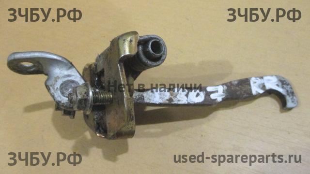 Peugeot 307 Ограничитель двери