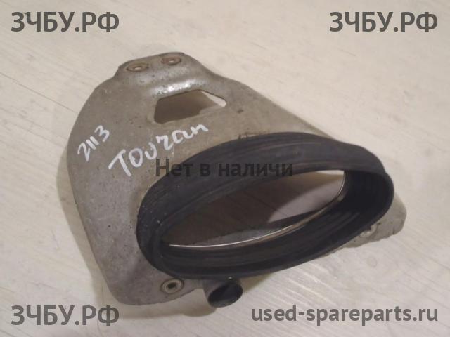 Volkswagen Touran 1 [1T] Экран тепловой (кожух выпускного коллектора)