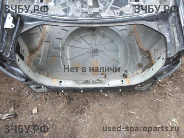 Volvo S40 (3) Панель задняя