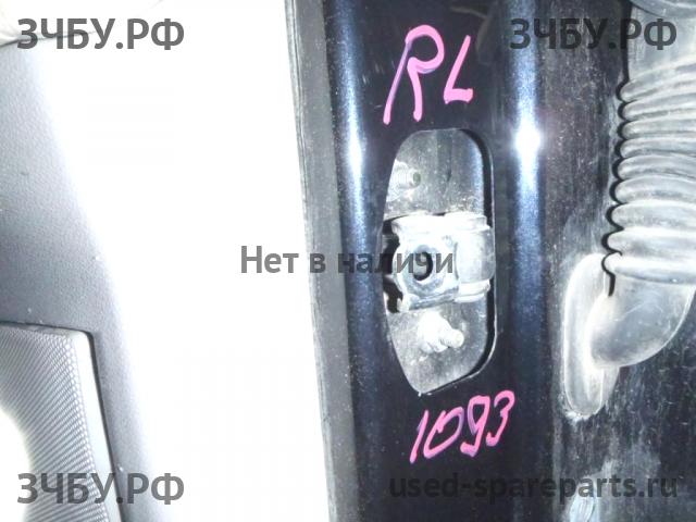 Volvo S40 (3) Ограничитель двери