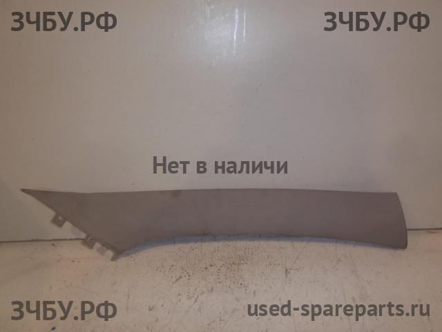 Volvo S40 (3) Накладка стойки передней правой