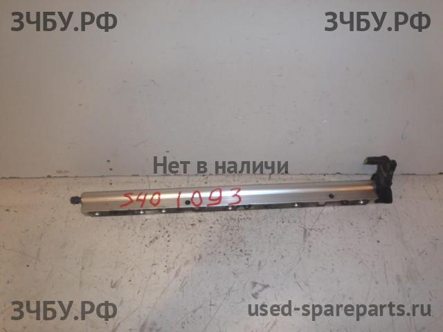 Volvo S40 (3) Рейка топливная (рампа)