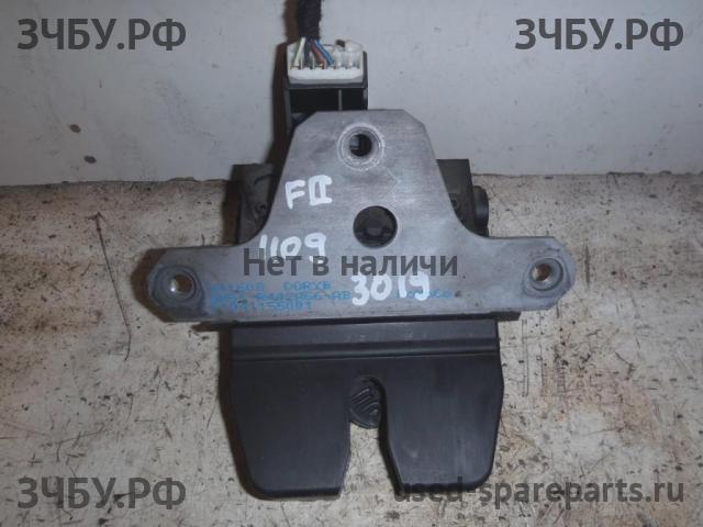 Ford Focus 2 (рестайлинг) Замок багажника
