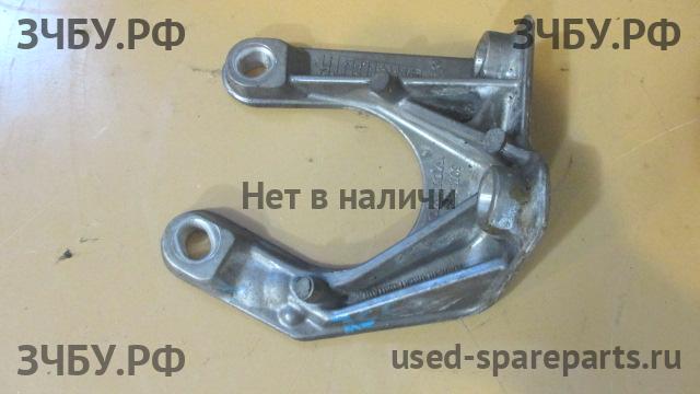 Volvo XC-60 (1) Кронштейн раздаточной коробки