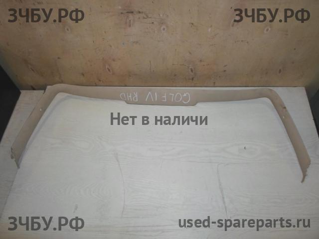 Volkswagen Golf 4 Обшивка двери багажника